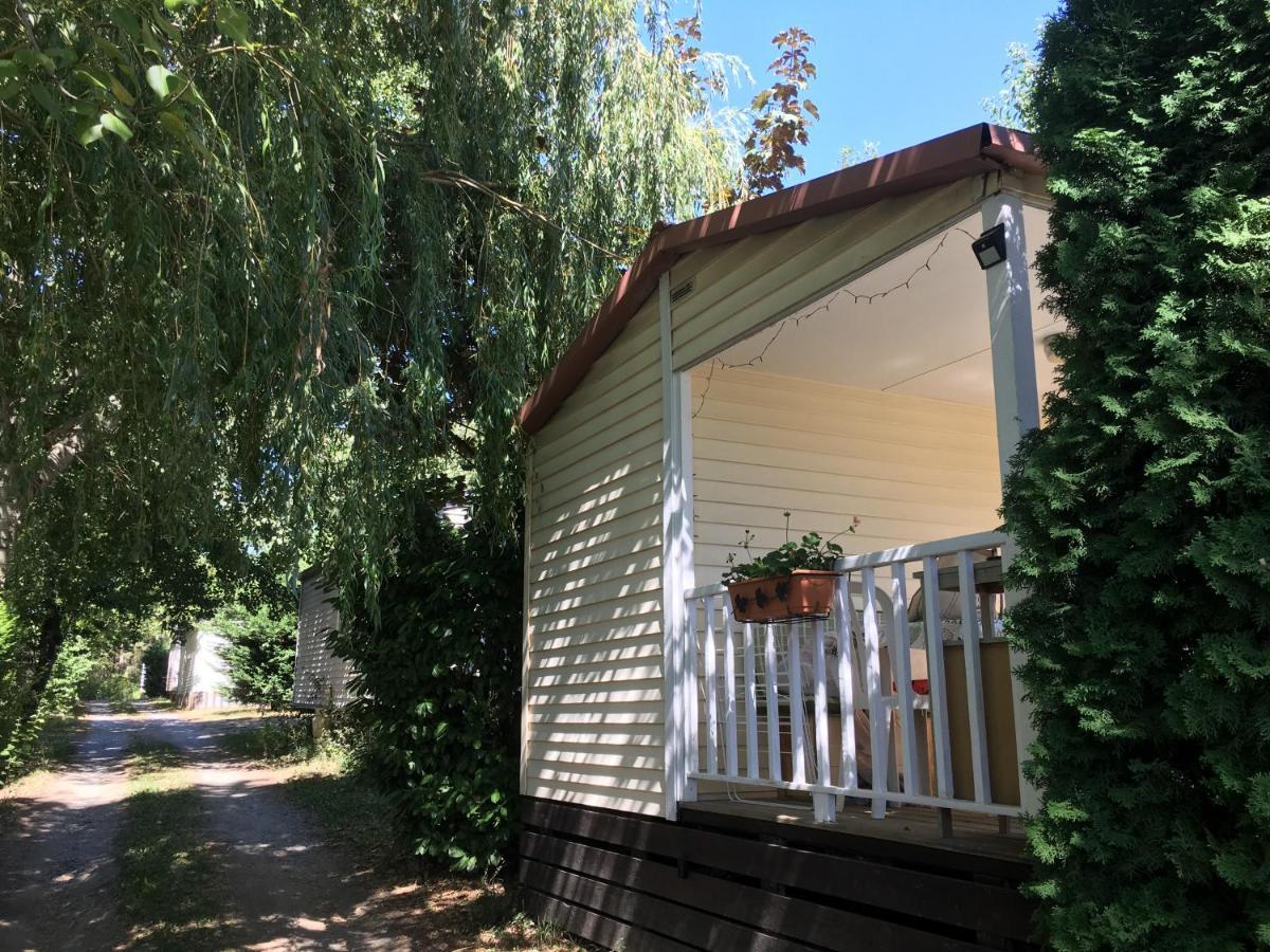 Mobile Home Avec Parking Chorges Ngoại thất bức ảnh