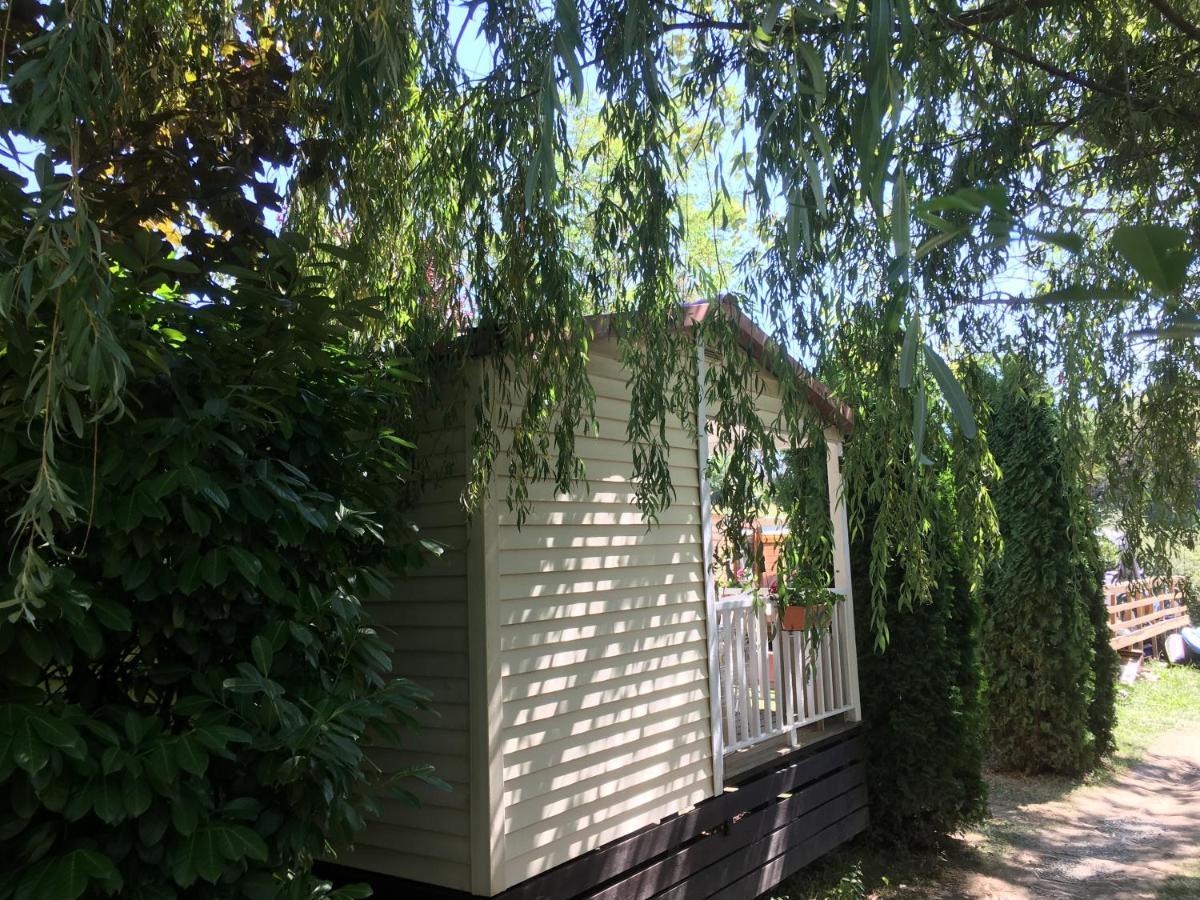 Mobile Home Avec Parking Chorges Ngoại thất bức ảnh
