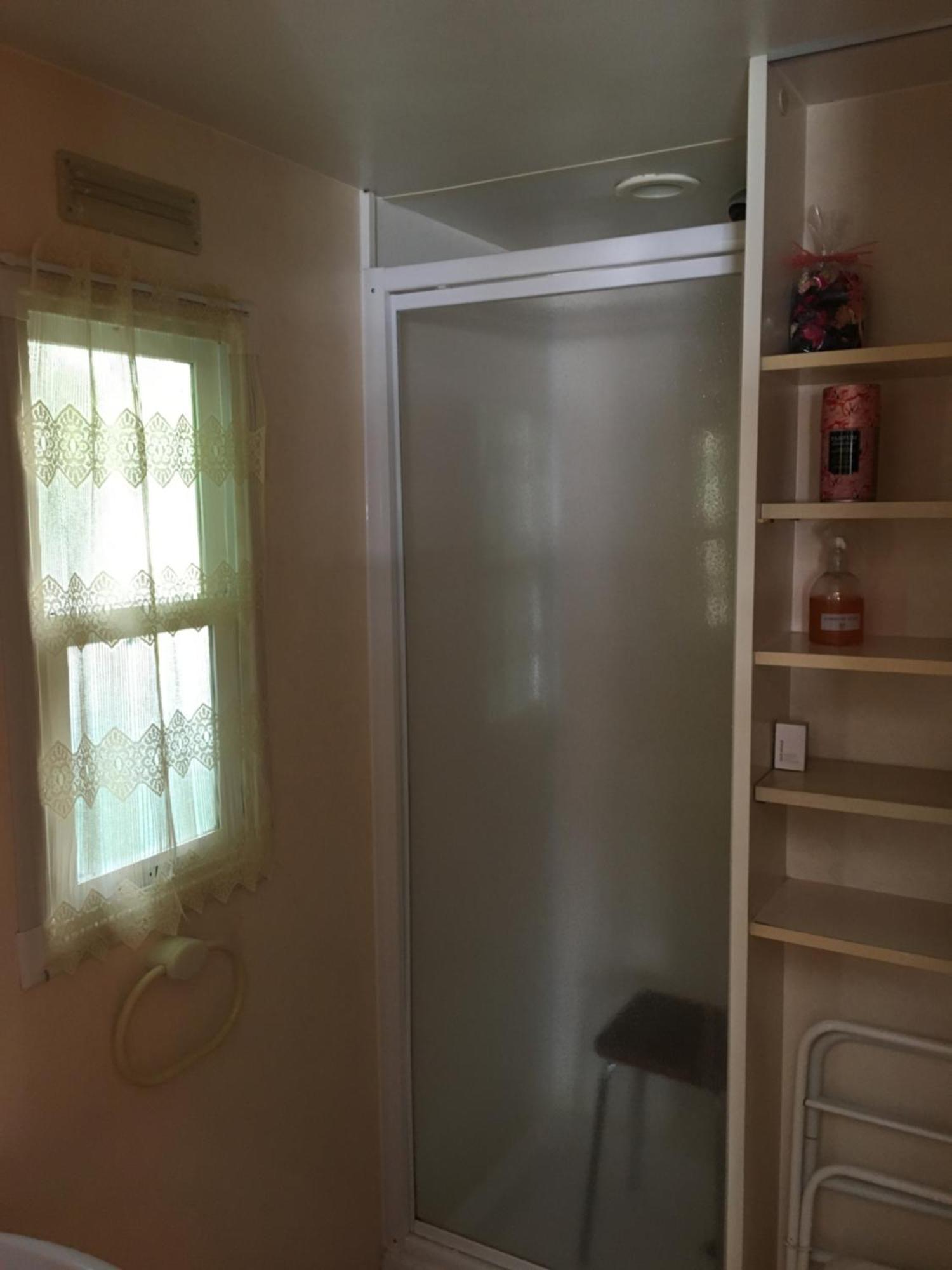 Mobile Home Avec Parking Chorges Ngoại thất bức ảnh